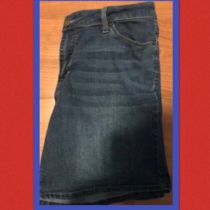 Dress Barn Women’s Denim Shorts Size 14
